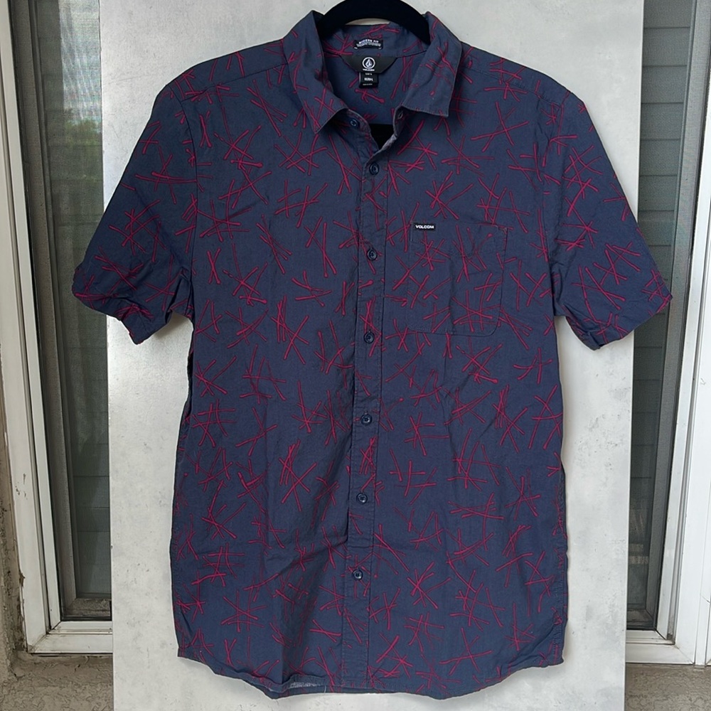 Volcom Navy Blue and Red Casual Button Down Shirt